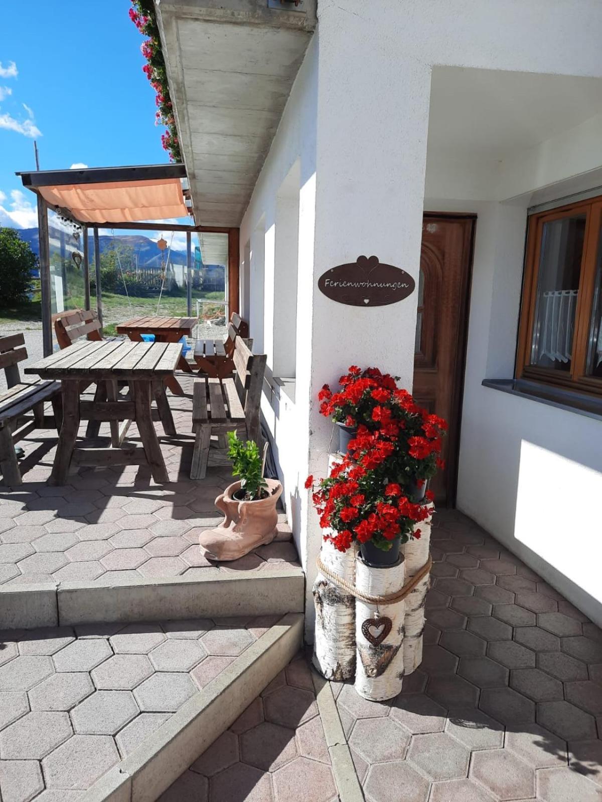 Untertelshof Villa Lasa Buitenkant foto